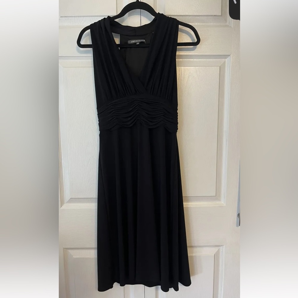 jones wear dress Size 12 (L)